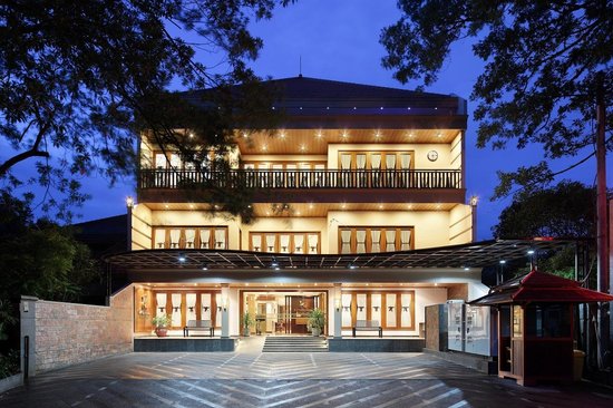 Kertanegara Premium Guest House